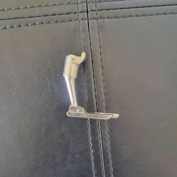 Bernina 174 4mm Lap Felled Seam Old Style Presser Sewing Machine Foot - Picture 3 of 7